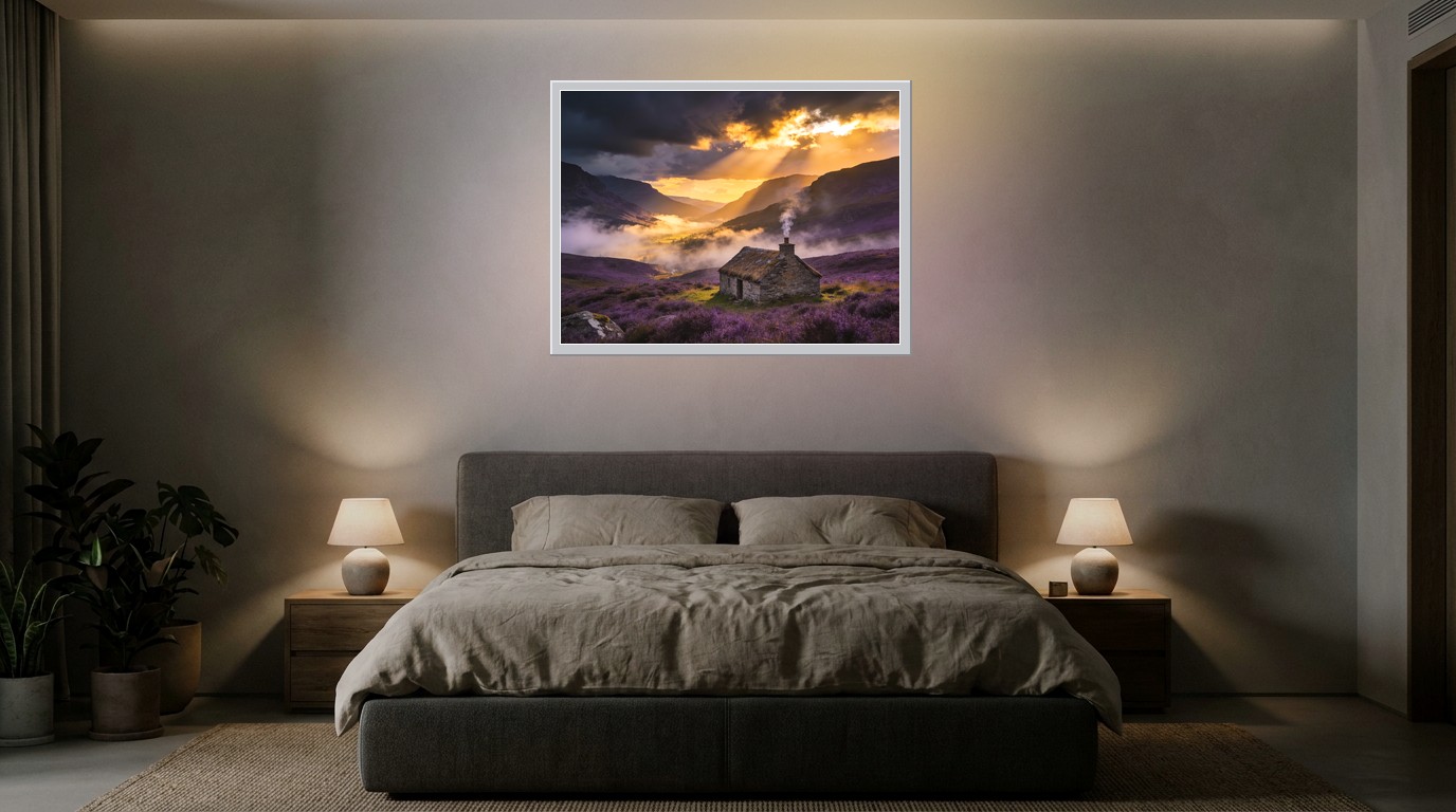 Schottische Highlands als Lichtposter im Schlafzimmer